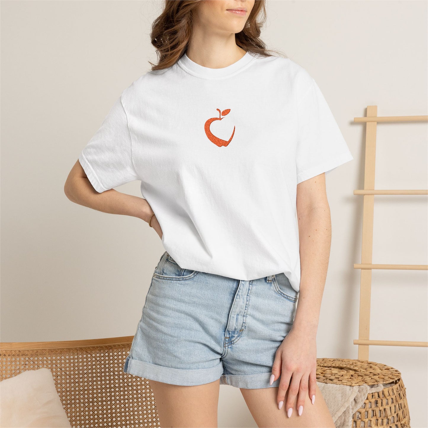 MVD Apple-Heart icon - T-Shirt