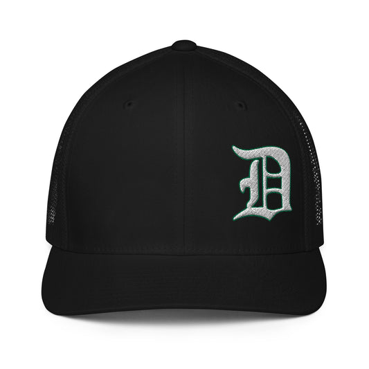 SCRIPT D_asymmetrical design position-Closed-back trucker cap